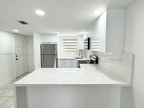 4th image of 5580 W 26th Ct APT 209
