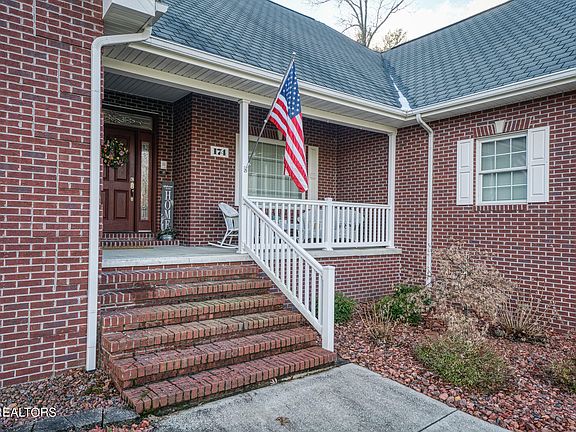 3rd image of 174 Woodhaven Dr