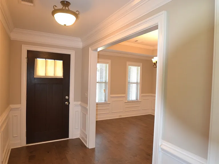 1111 Benjamin Way — Photo 3