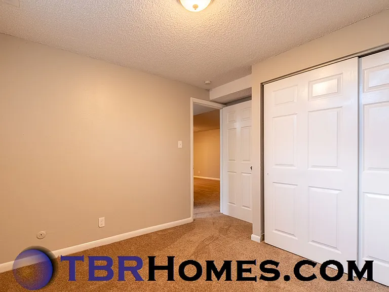 14435 Olmsted Dr — Photo 19