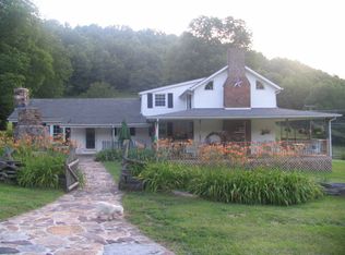 1866 Midway Rd, Pounding Mill, VA 24637