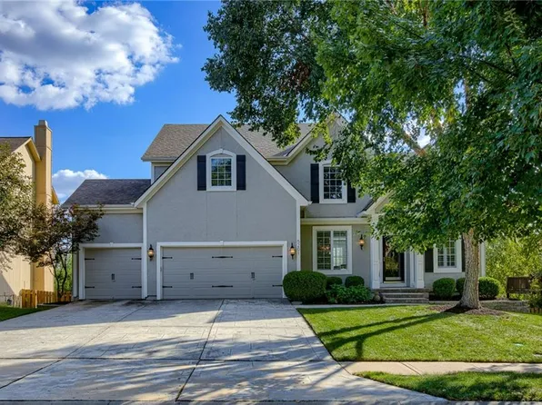 5201 W 163rd St, Overland Park, KS 66085