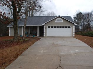 115 Pinewood Dr, Senoia, GA