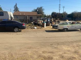 954 W Putnam Ave #B, Porterville, CA 93257