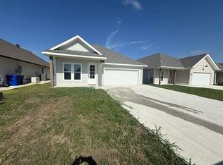 302 Couch Dr, Thibodaux, LA 70301