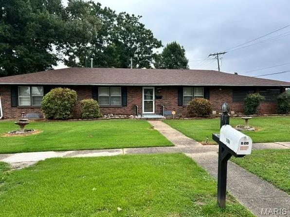 534 Carroll Ave, Sikeston, MO 63801