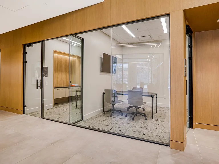Conference tables and complimentary WiFi