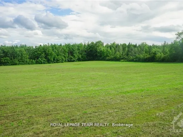 8530 Victoria St, Ottawa, ON K0A 2P0