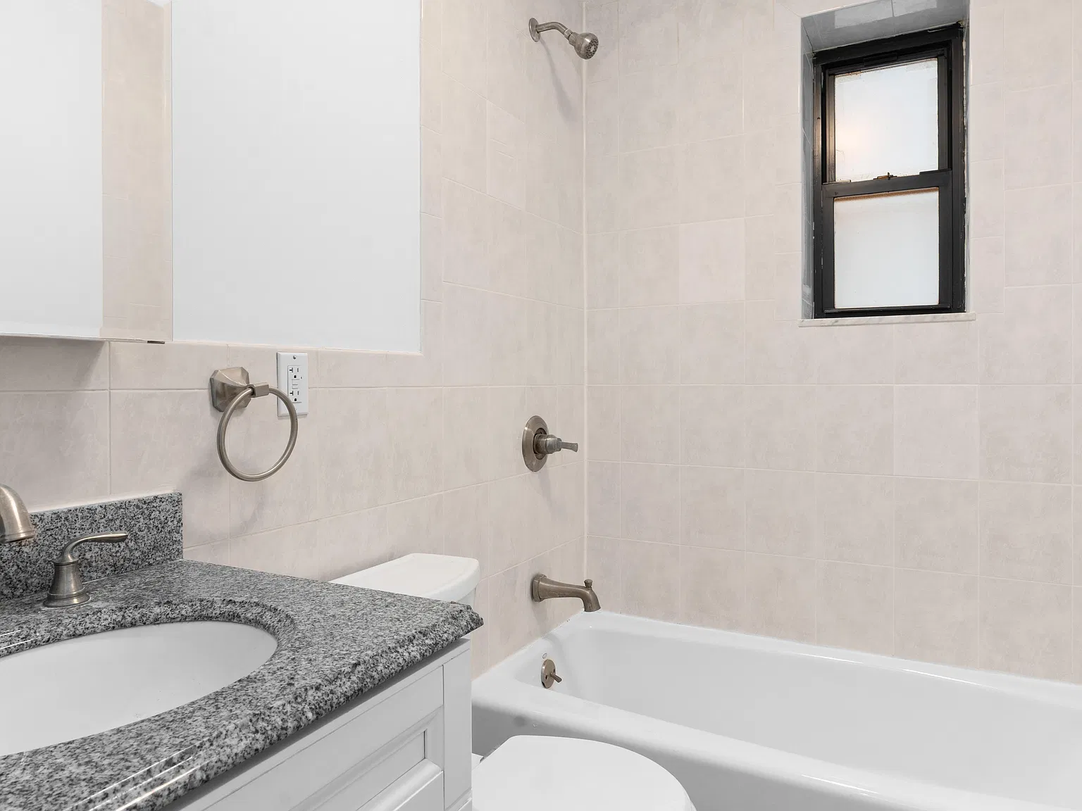 571 Eight Street — Photo 4