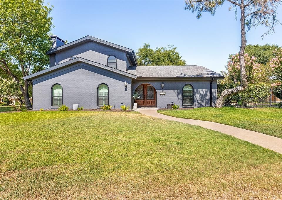 1st image of 4712 Riviera Ct