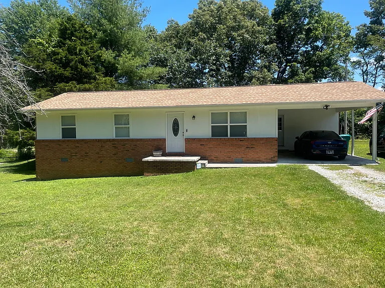 126 Ivanhoe Ln — Photo 1