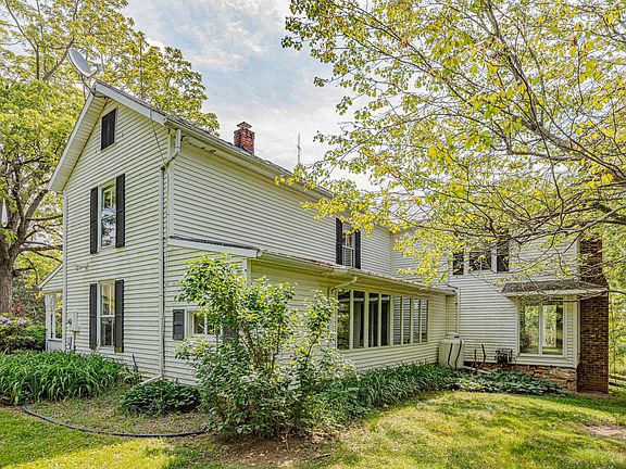4th image of 433 Swope Ln