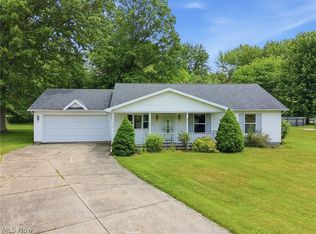 5390 Savannah Dr, Ashtabula, OH 44004