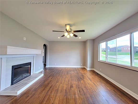 2nd image of 1002 Drew St