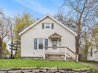 921 Bryant St SW, Wyoming, MI 49509