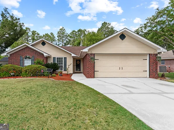 60 Silver Fox Dr, Saint Marys, GA 31558