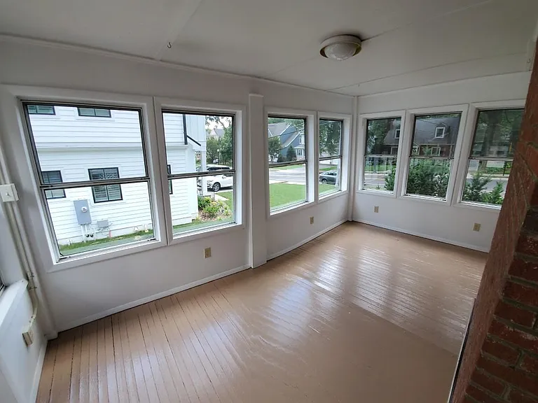 1605 N Stafford St — Photo 11