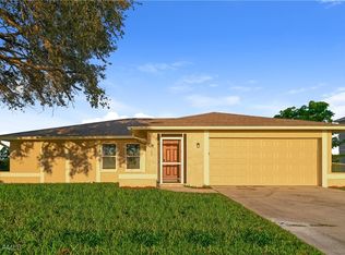 1202 NE 14th Pl, Cape Coral, FL 33909