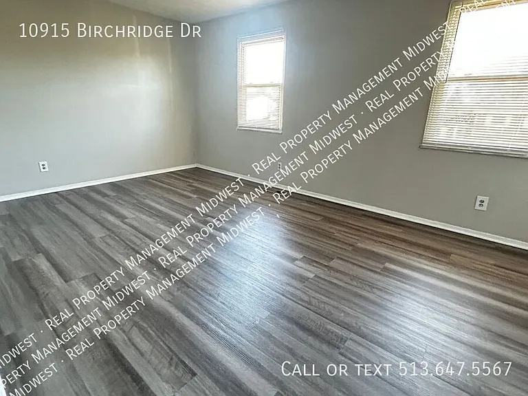 10915 Birchridge Dr — Photo 3