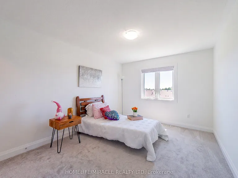 10 Sportsman Hill St — Photo 37