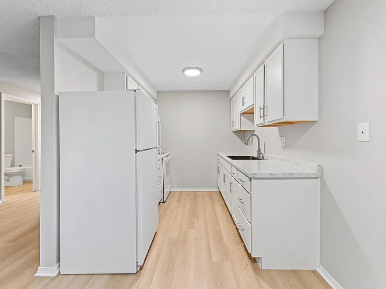 511 Avenue D #A — Photo 8