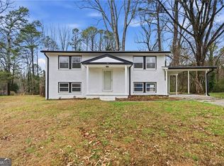 2909 Cambridge Dr SW, Atlanta, GA 30331