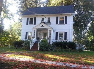 25 Coleridge Rd, Rochester, NY 14609