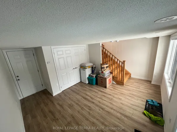 185 Royal Northern Path, Oshawa, ON L1L 0R6