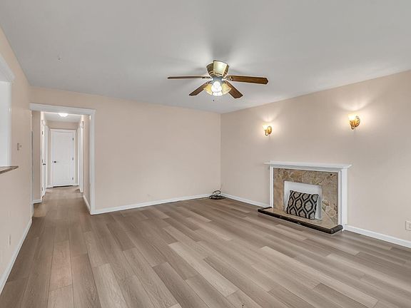 5th image of 2310 Tennent Court