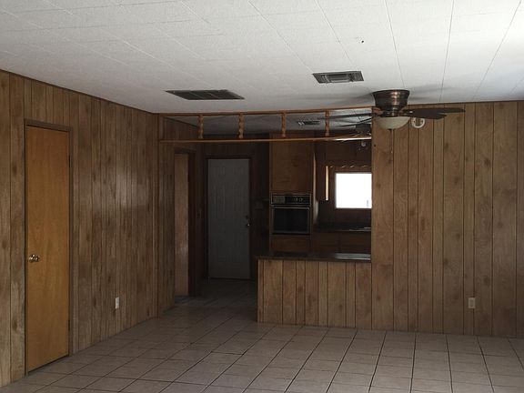 5th image of 735 Tiger Lilly Ln