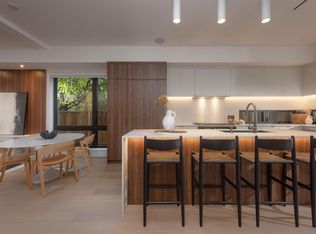 275 W 17th Ave #1, Vancouver, BC
