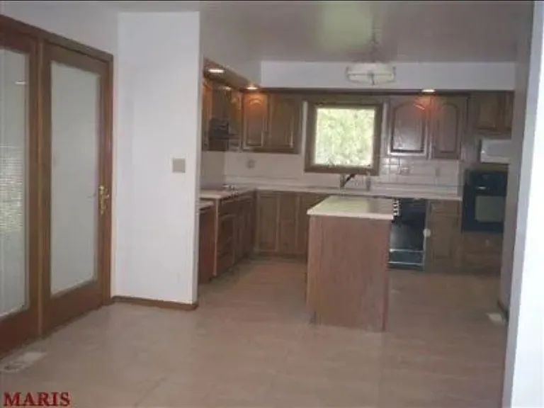 1670 Fairmount Dr — Photo 12