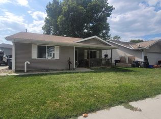 24 E Navajo St, Council Bluffs, IA 51501