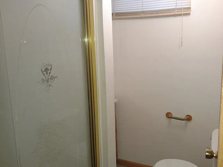 2110 Melrose Ct — Photo 9