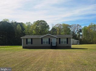 112 Church Hill Rd, Tappahannock, VA 22560
