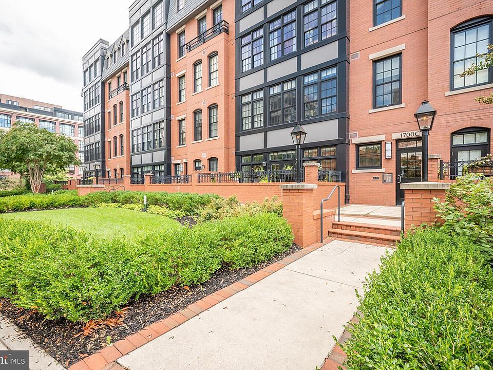 1st image of 1700 Clarendon Blvd #135