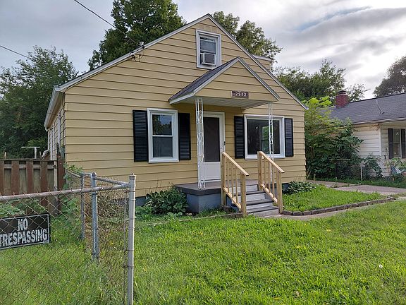 3rd image of 2952 Nathan Ave