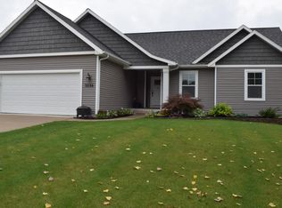 3226 Brianna St NW, Grand Rapids, MI 49534