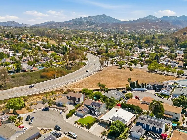 14349 Aedan Ct — Photo 42
