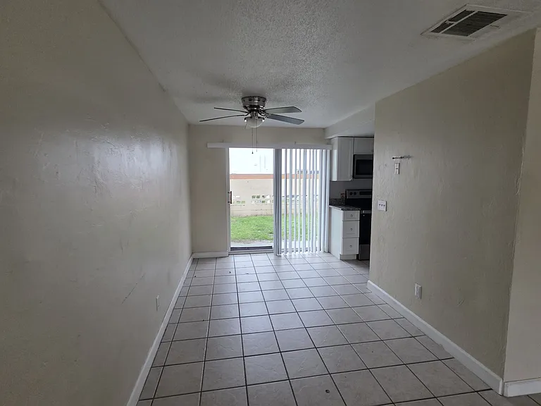 1600 S Palmetto Ave #104 — Photo 5
