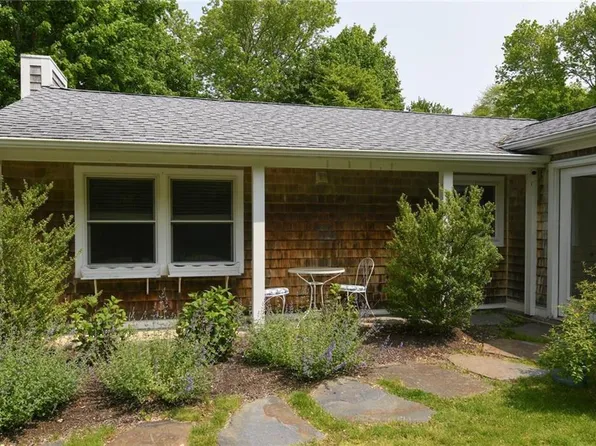 78 Nautilus St, Jamestown, RI 02835