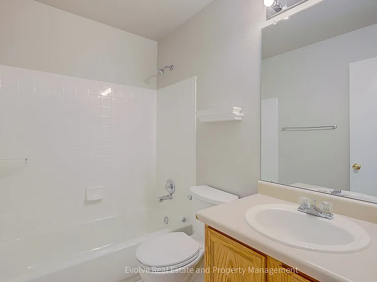 9641 Cove Creek Dr — Photo 20