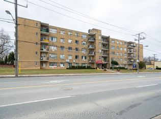 2895 Bathurst St #108, Toronto, ON M6B 3A8