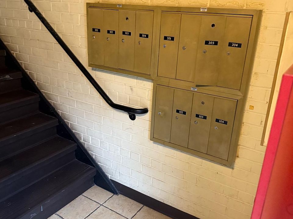 2nd image of 3107 Naylor Rd SE APT 302