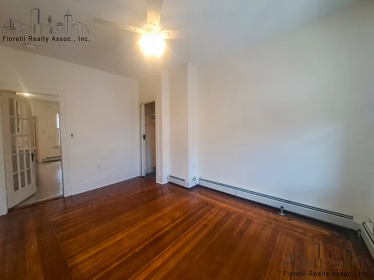 342 Hanover St #8 — Photo 7