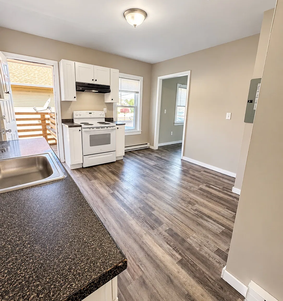 3 bed, $2,150 — Photo 3