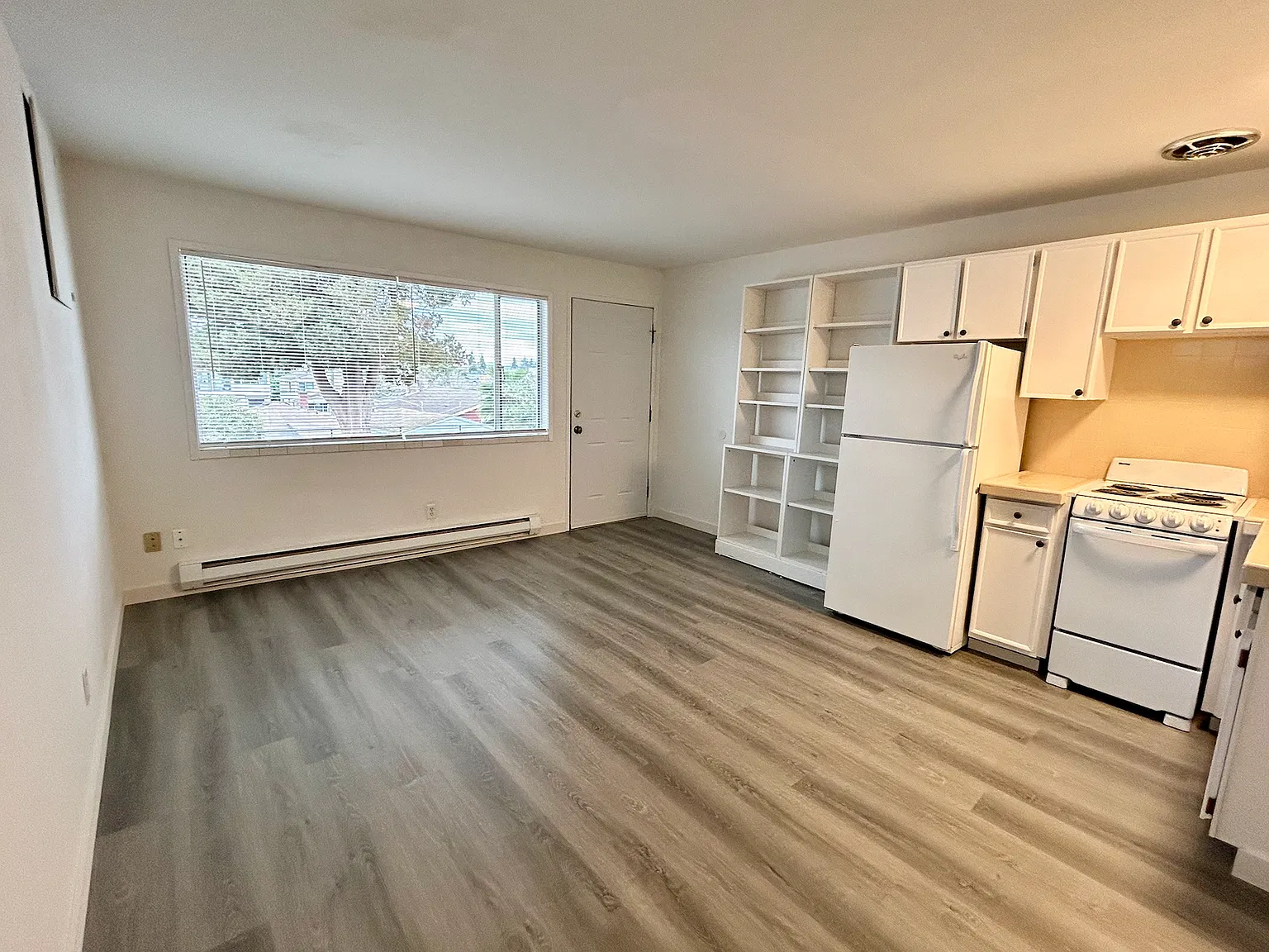 1 bed, 450 sqft, $1,425 — Photo 2