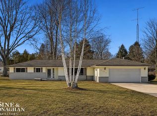 3075 Westcott Dr, Port Huron, MI 48060