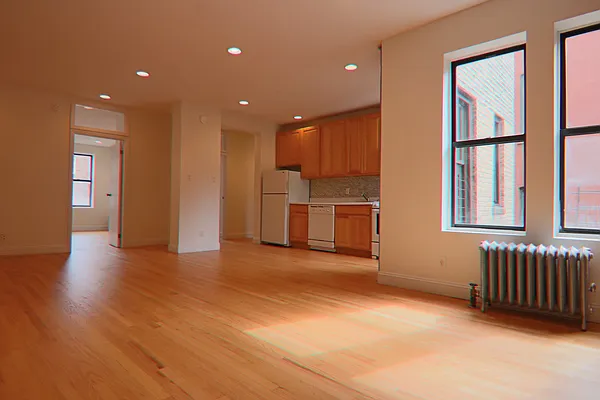 Rented by PMG Real Estate  | media 4