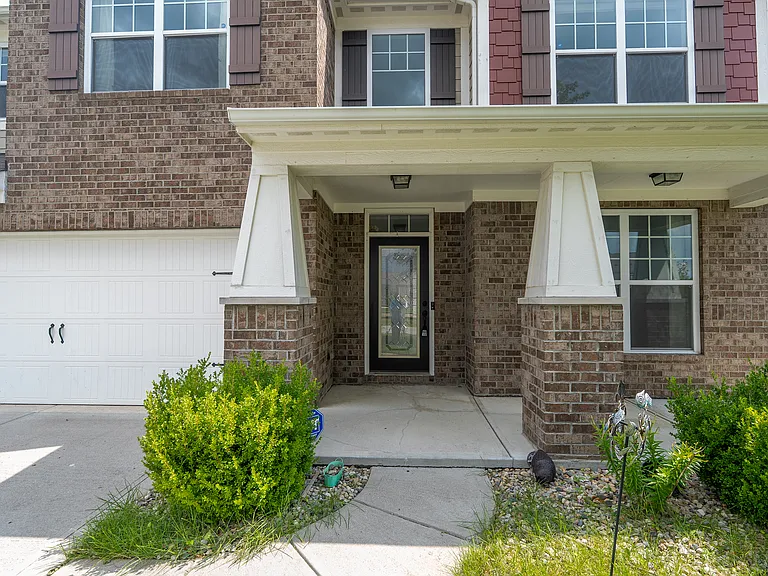 1319 Garden Terrace Ave — Photo 3